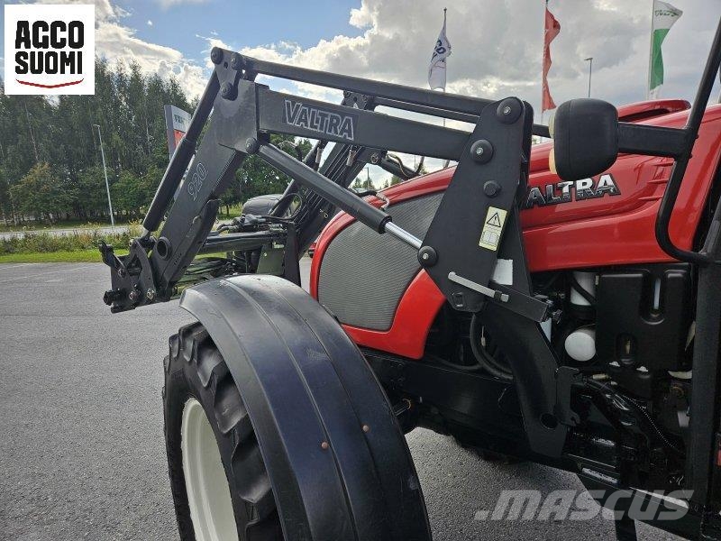 Valtra A75 AC Traktorid