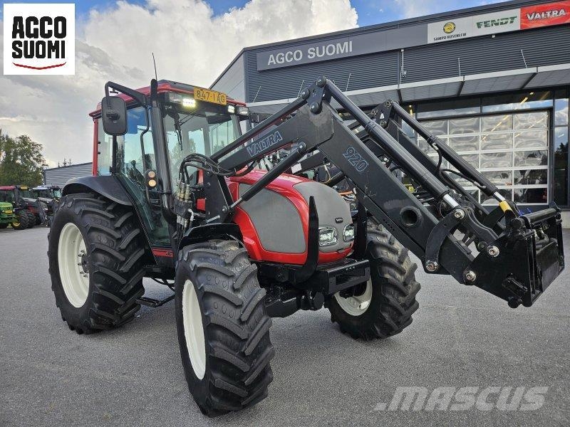 Valtra A75 AC Traktorid