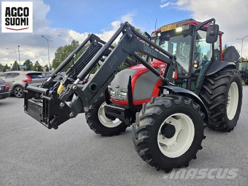 Valtra A75 AC Traktorid