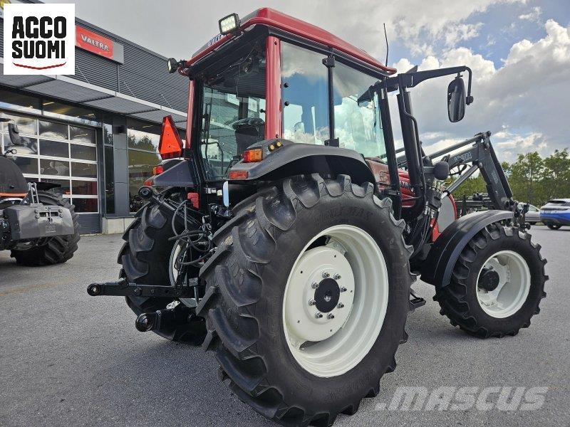 Valtra A75 AC Traktorid