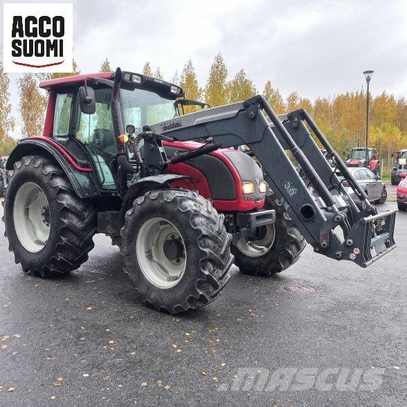 Valtra N121A ADVANCE Tratores Agrícolas usados