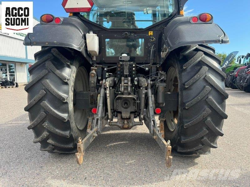 Valtra N123 HITECH Tractoren