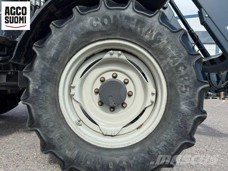 Valtra N123 HITECH Tractoren