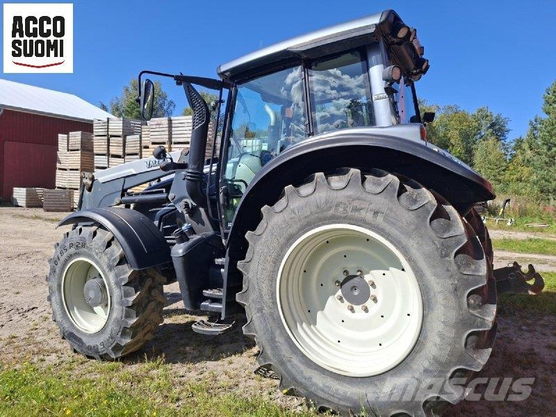 Valtra N163 D + EK Tractores