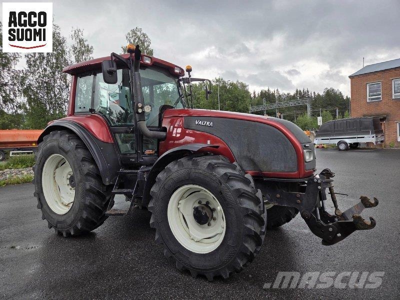 Valtra T120 트랙터