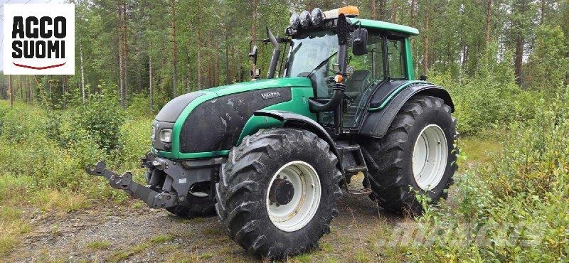 Valtra T151 HITECH Traktorid