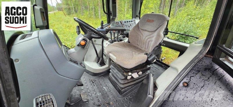 Valtra T151 HITECH Traktorid