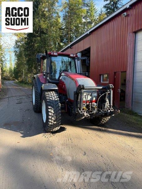 Valtra T170 ETUN.LAITE Traktoren