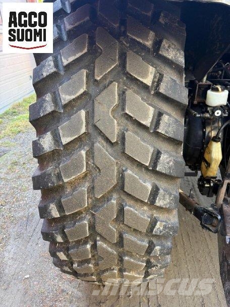 Valtra T170 ETUN.LAITE Traktoren