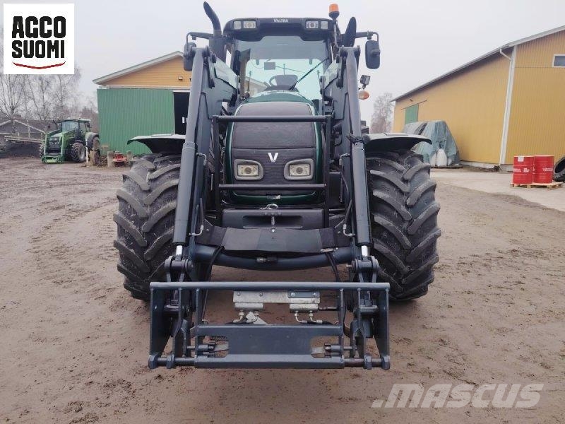 Valtra T171 Traktori