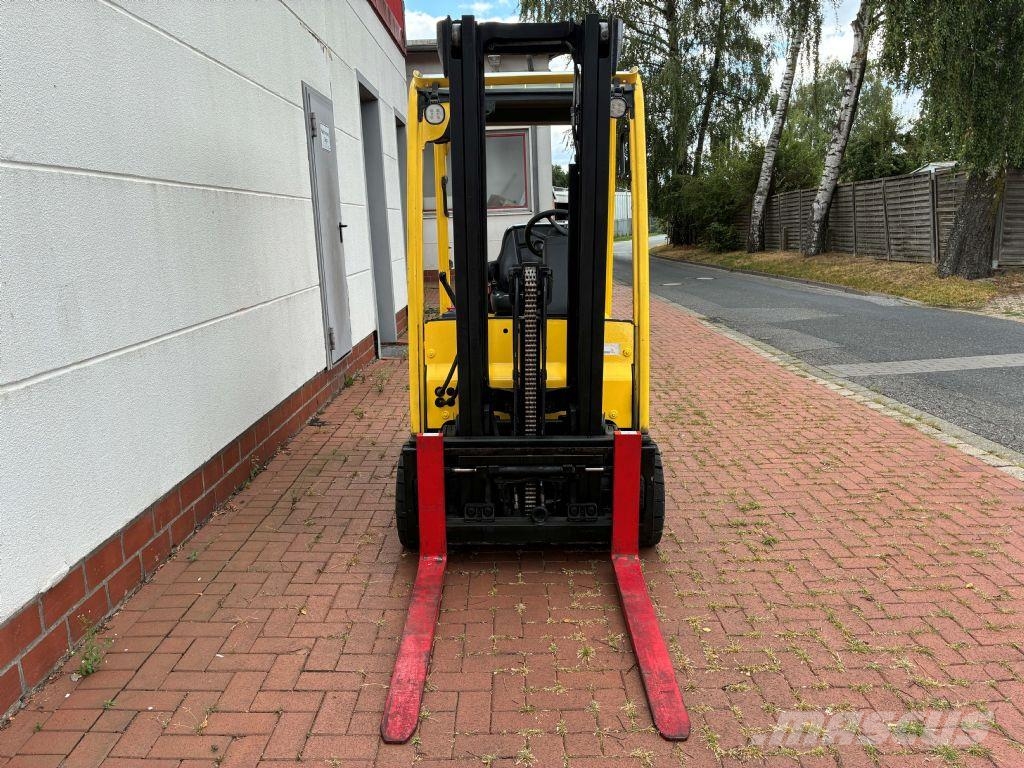 Hyster J 2.0 XN LWB شاحنات ذات رافعات شوكية تعمل بالكهرباء
