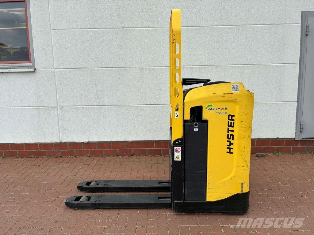 Hyster RP 2.0N Самохідні електроштабелери