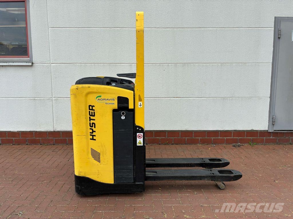 Hyster RP 2.0N Самохідні електроштабелери