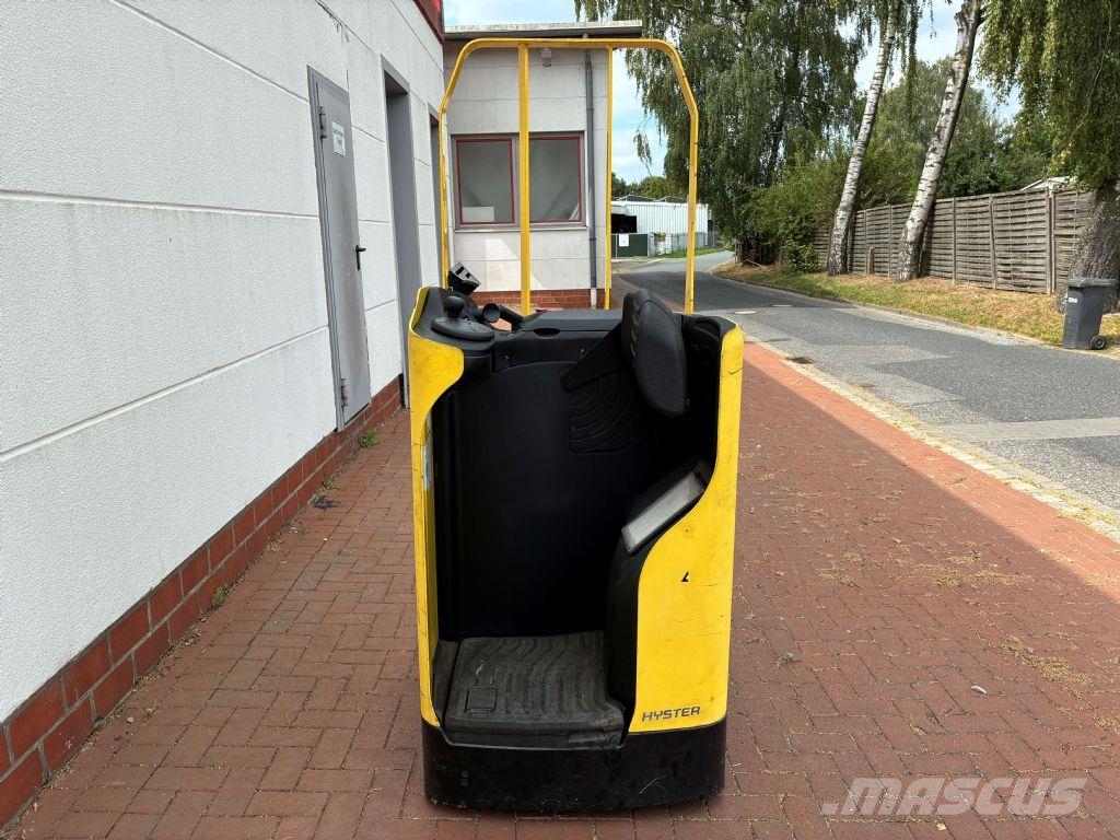 Hyster RP 2.0N Самохідні електроштабелери