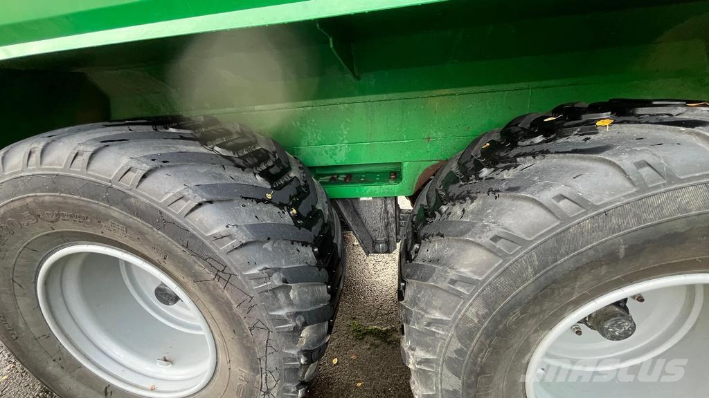 Agronic 17M3+PUMPPUK+VMULT TSR12M Gülletankwagen
