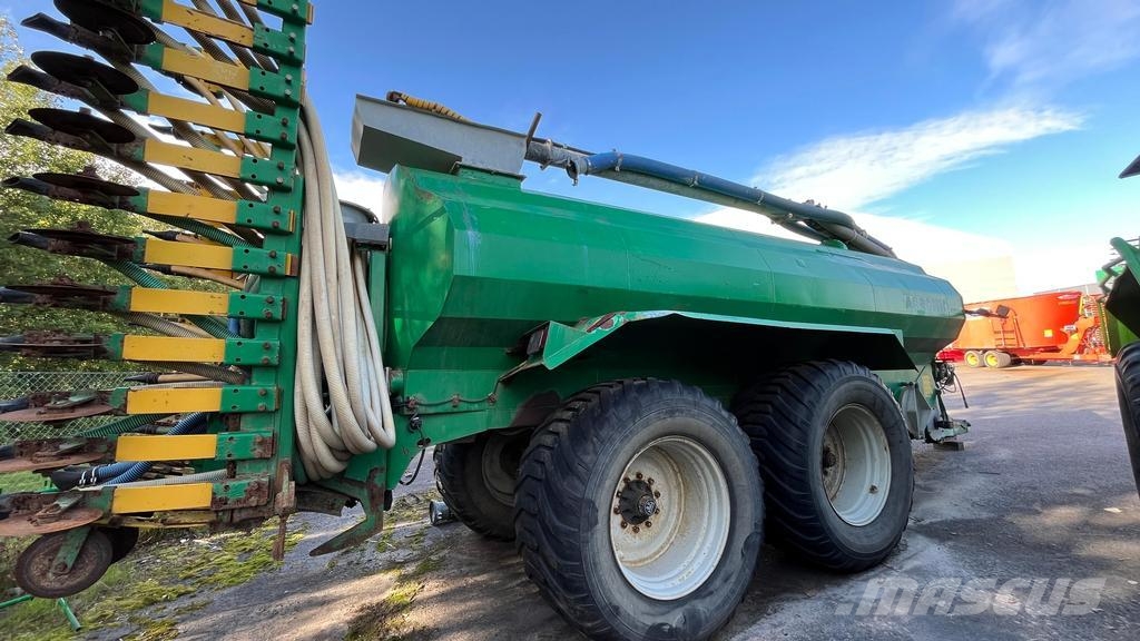 Agronic 20M3 PUMPPUK.+8M KIEKKOM. スラリータンカー