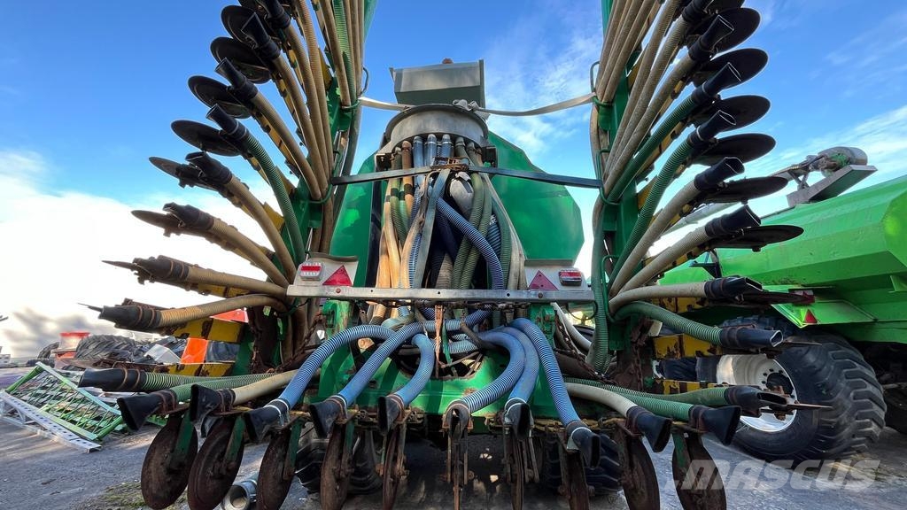 Agronic 20M3 PUMPPUK.+8M KIEKKOM. スラリータンカー