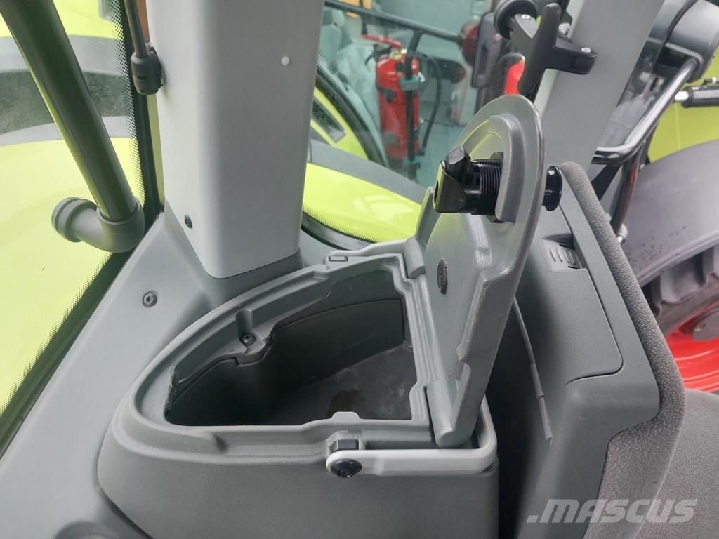 CLAAS 550 CEBIS CMATIC 트랙터