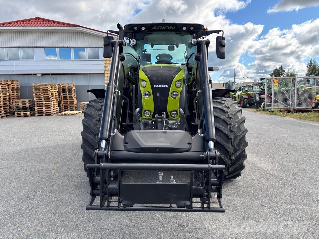 CLAAS ARION 660 CEBIS CMATIC الجرارات