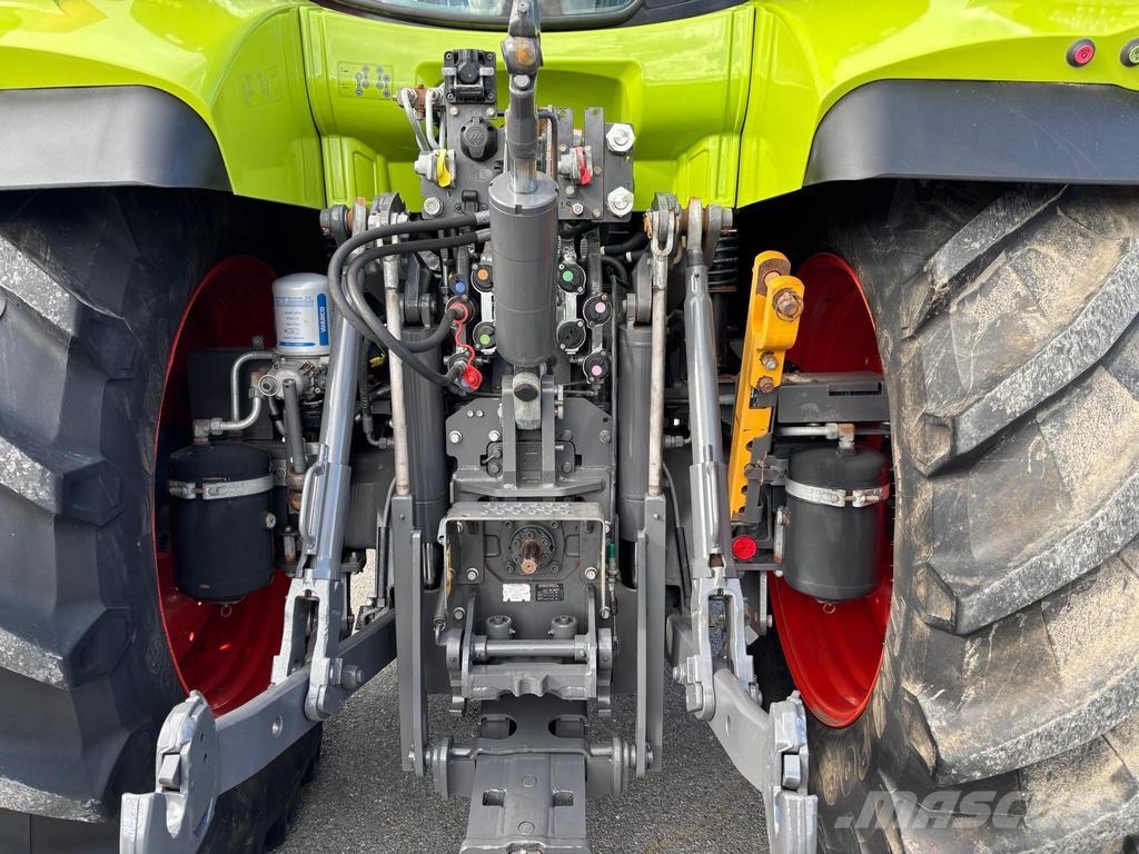 CLAAS ARION 660 CEBIS CMATIC الجرارات