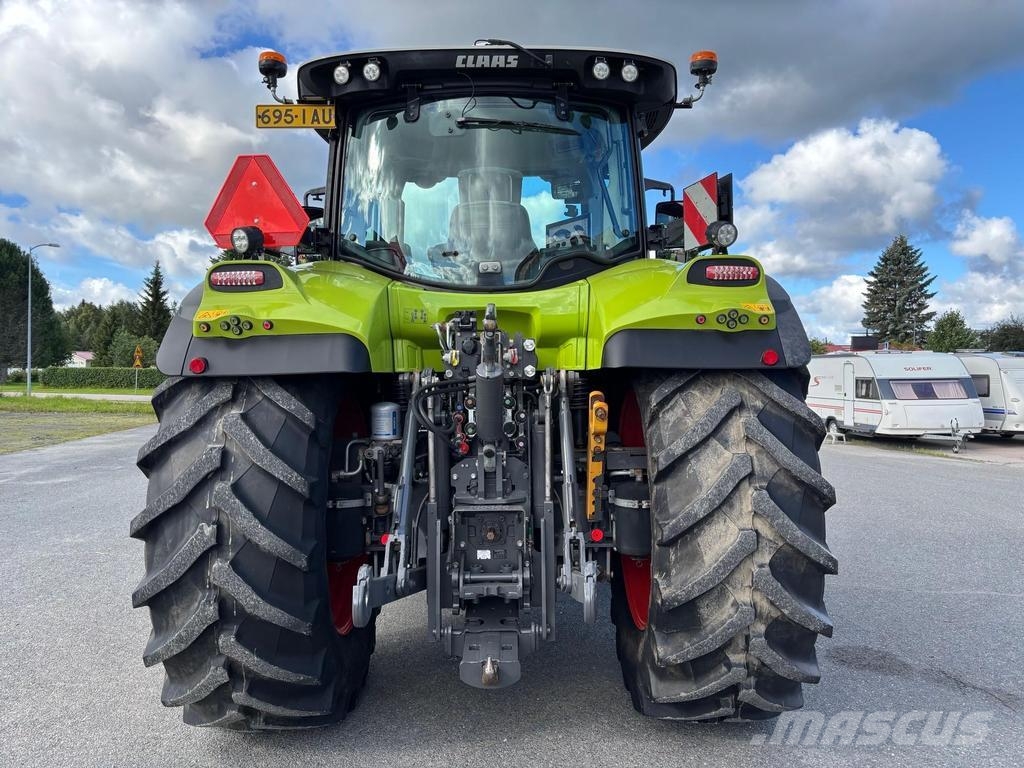 CLAAS ARION 660 CEBIS CMATIC الجرارات