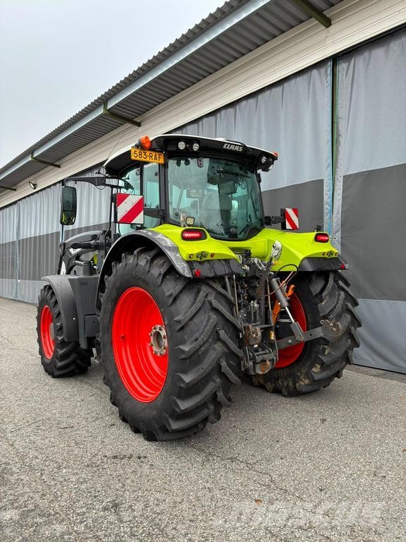 CLAAS ARION 660 CEBIS CMATIC الجرارات