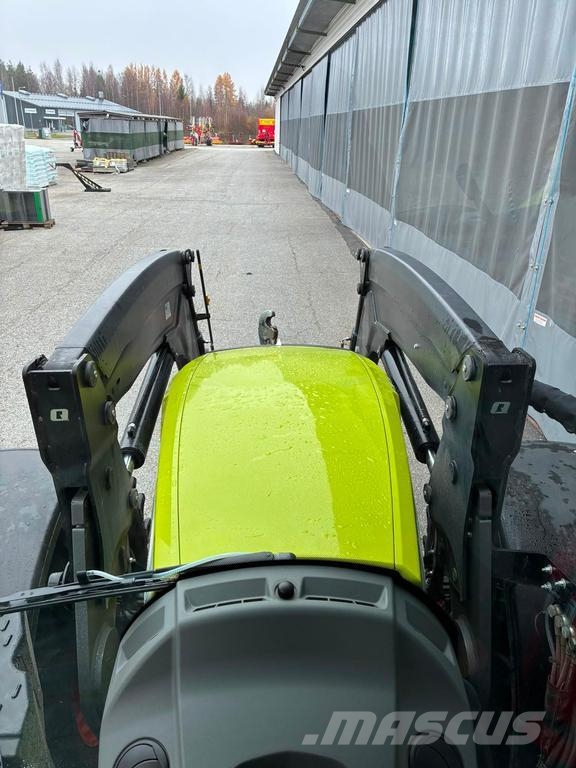 CLAAS ARION 660 CEBIS CMATIC الجرارات