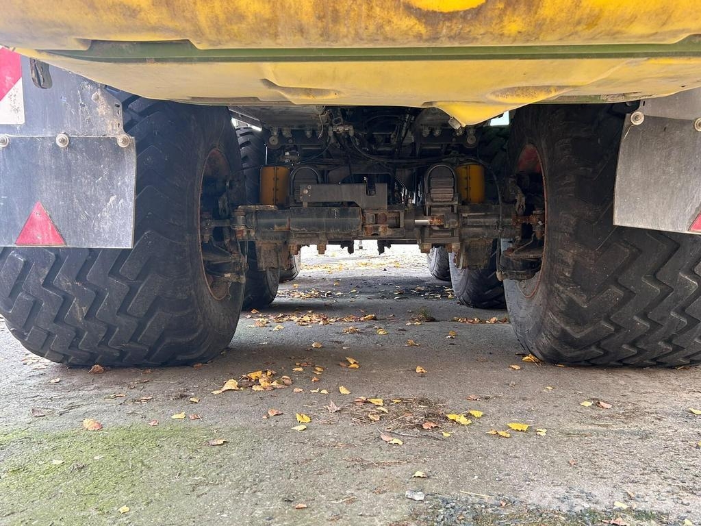 CLAAS CARGOS 9600 TRIDEM Savikrovės priekabos