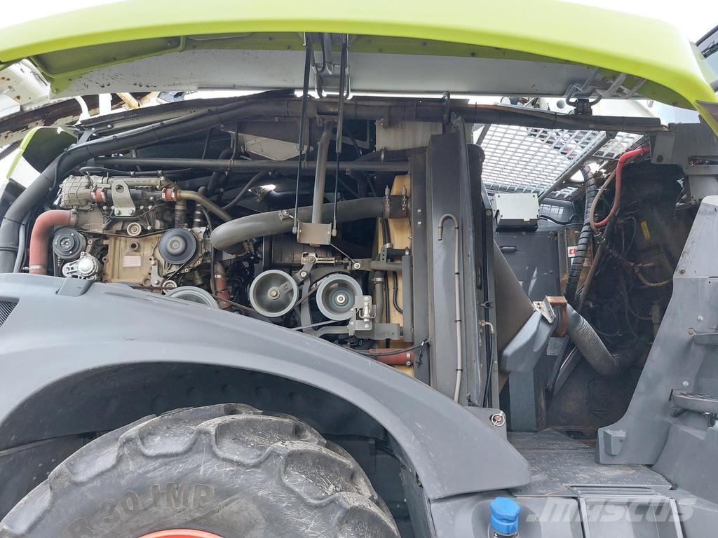 CLAAS JAGUAR 930 自走式青贮饲料收割机