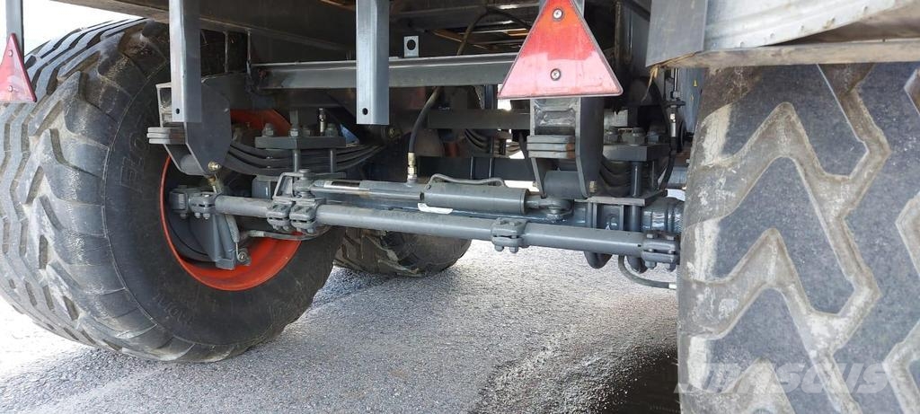CLAAS QUANTUM 4700 자동 적재 트레일러