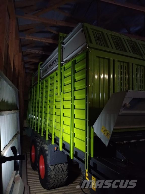 CLAAS QUANTUM 4700 자동 적재 트레일러