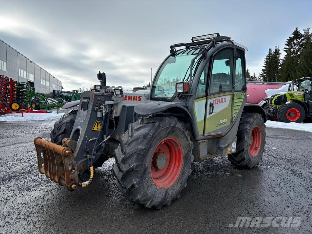 CLAAS SCORPION 7040 Телескопічні навантажувачі