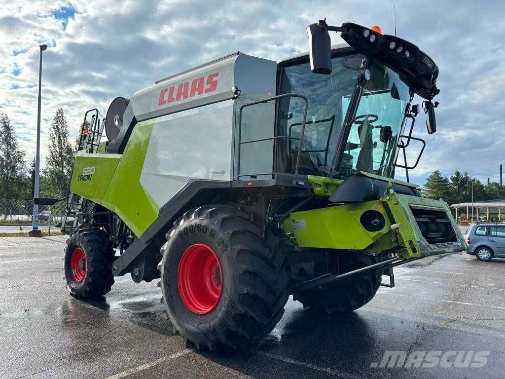 CLAAS TRION B 520 4WD Θεριζοαλωνιστικές μηχανές