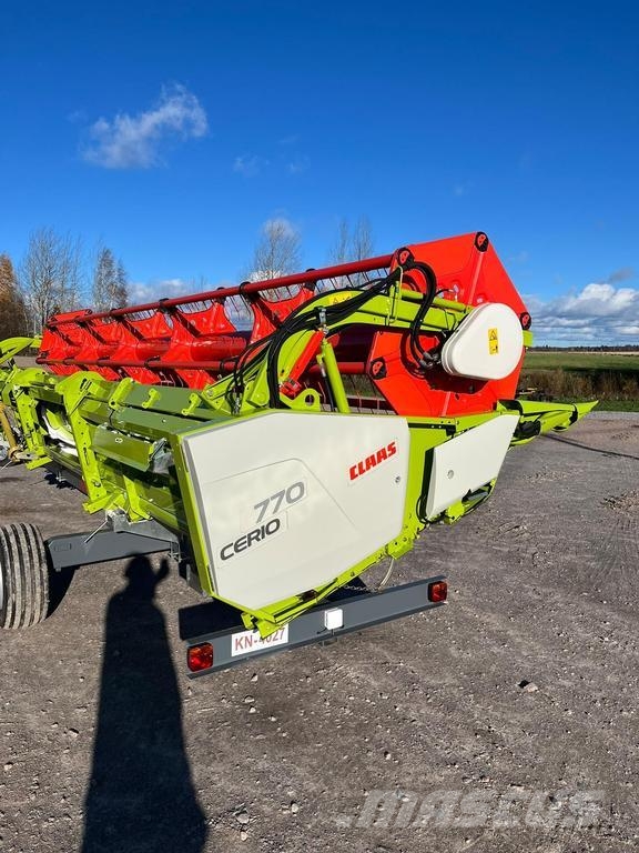 CLAAS TRION B720 Skurtreskere