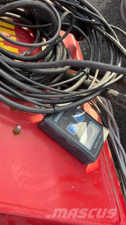 Elho SOFTLINER RF 1400 M 牧草包膜机