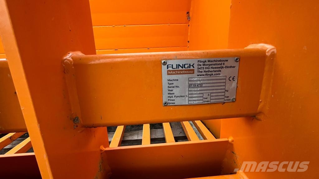  FLINCK 2400T REHULEIKKURI Silo equipment