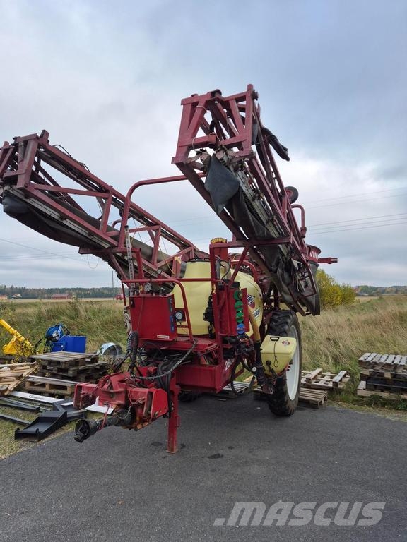 Hardi COMMANDER 2800 TWIN Itsekulkevat ruiskut