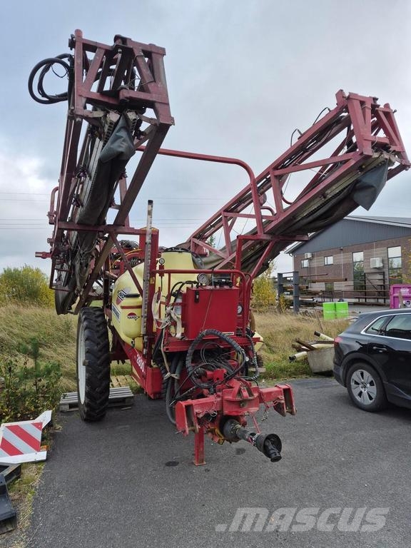 Hardi COMMANDER 2800 TWIN Itsekulkevat ruiskut