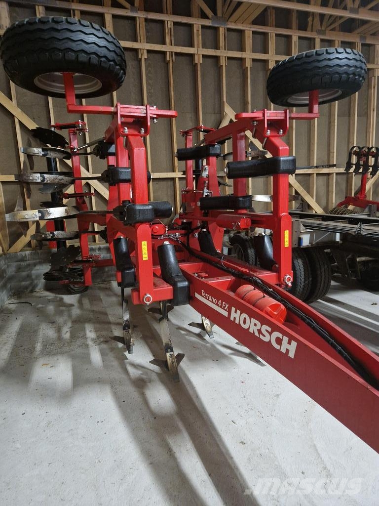 Horsch TERRANO 4 FX Cultivatoare