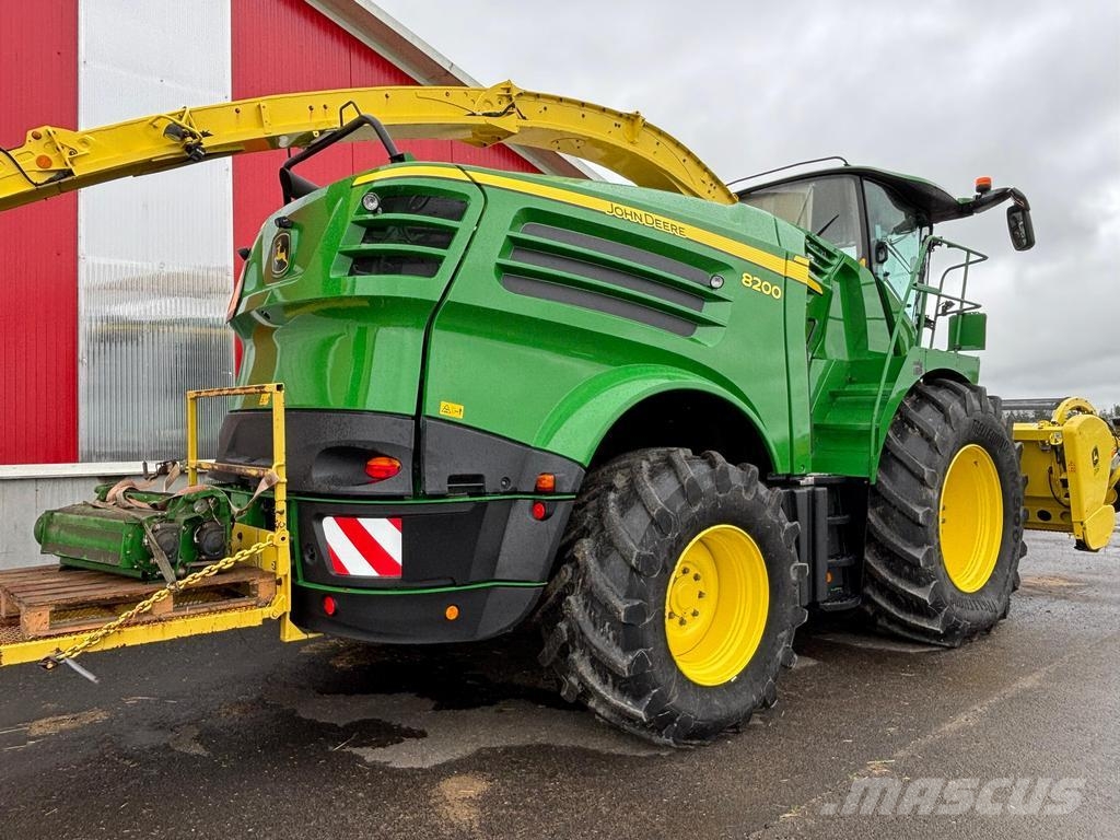 John Deere 8200 AJOSILPPURI Самоходные кормоуборочные комбайны