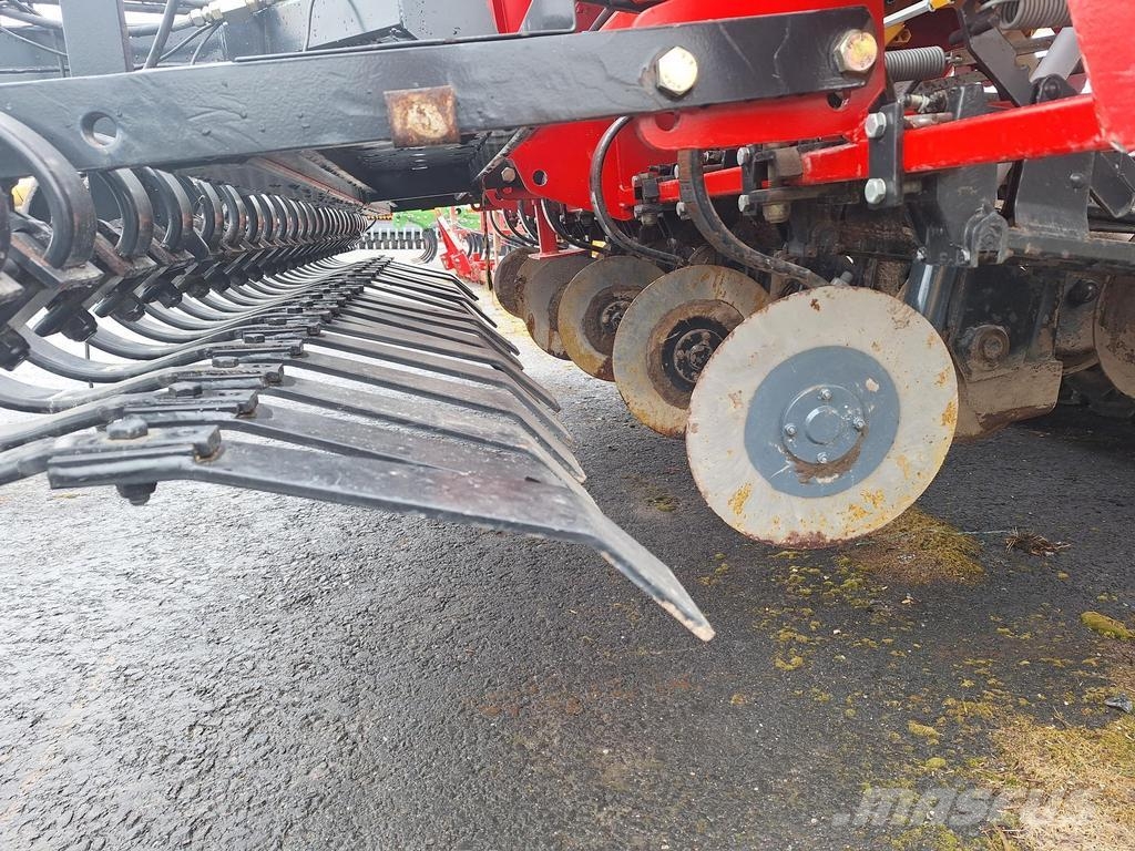Junkkari S3000ST مثاقيب مدمجة