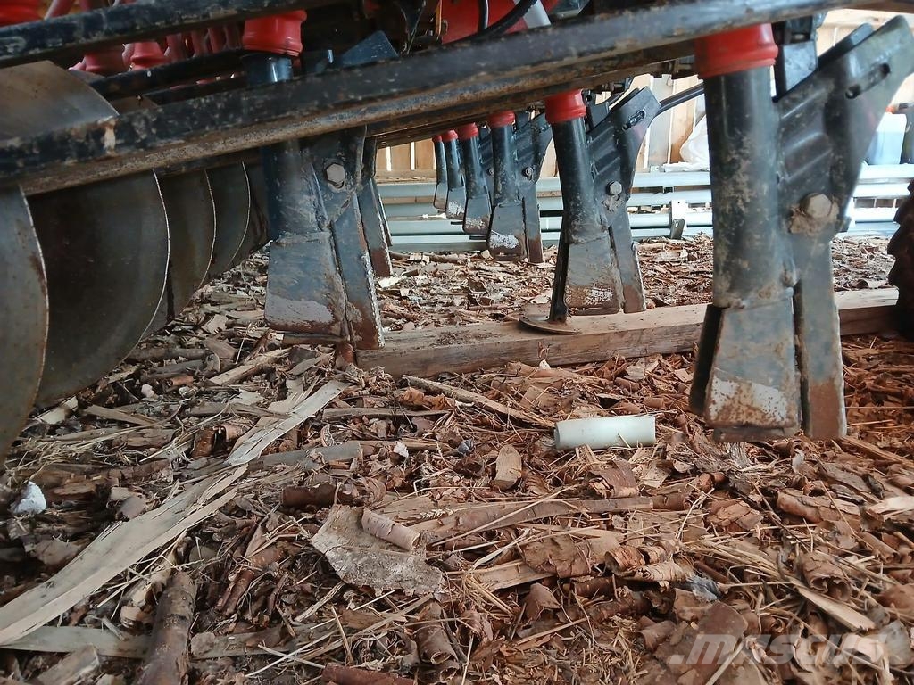Junkkari SIMULTA 3000T Perforadoras combinadas