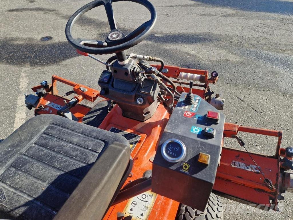 Kubota AM1800 Sitteklippere