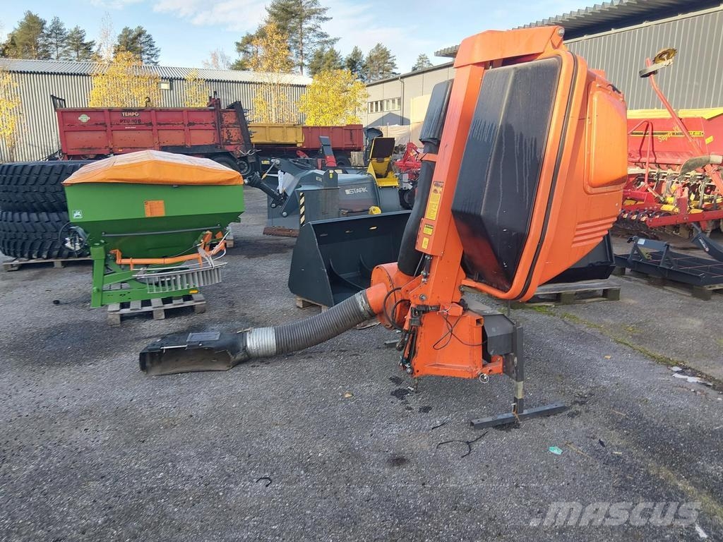Kubota KERÄÄJÄ ST32 LEIKKURIIN Rijmaaiers