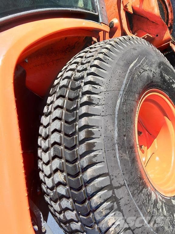 Kubota ST32 Трактори