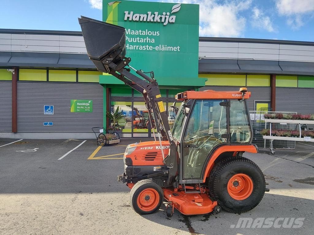 Kubota ST32 Трактори