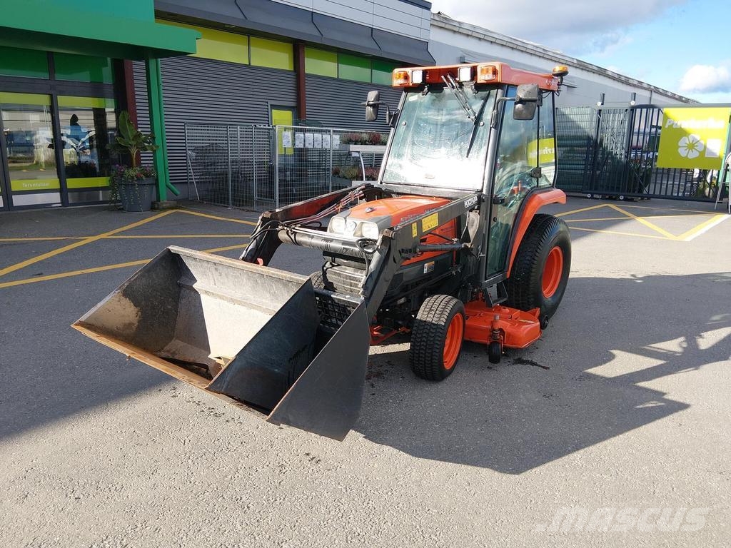 Kubota ST32 Трактори