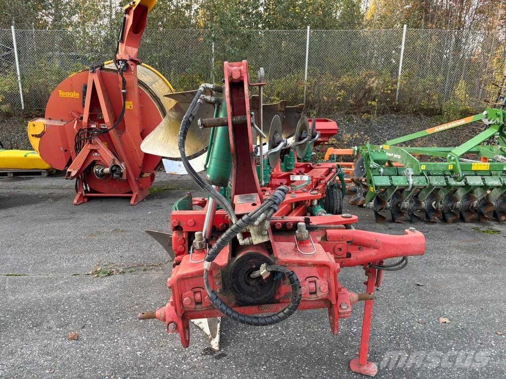 Kverneland ES85 Plugovi obrtači