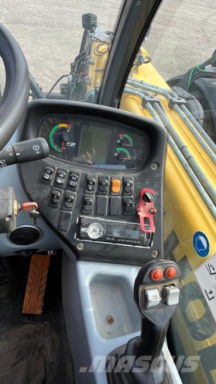 New Holland TH 7,37 PLUS Kurottajat