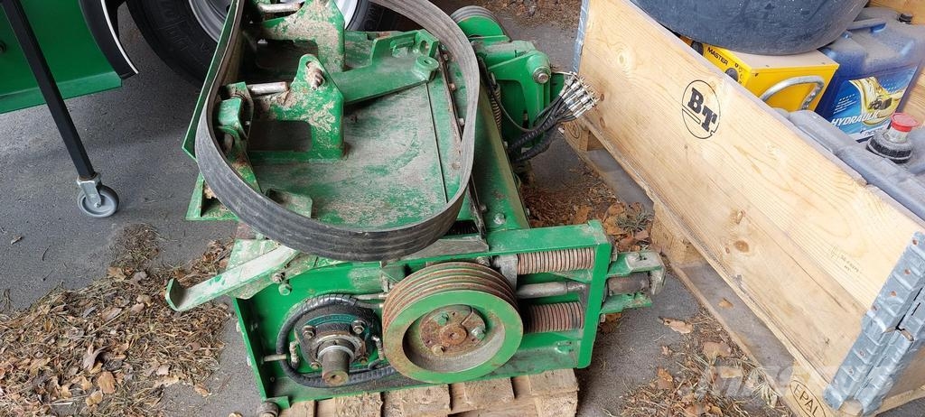 NURMITYÖKONEVARUSTEET JYVÄMURSKAIN Other forage harvesting equipment